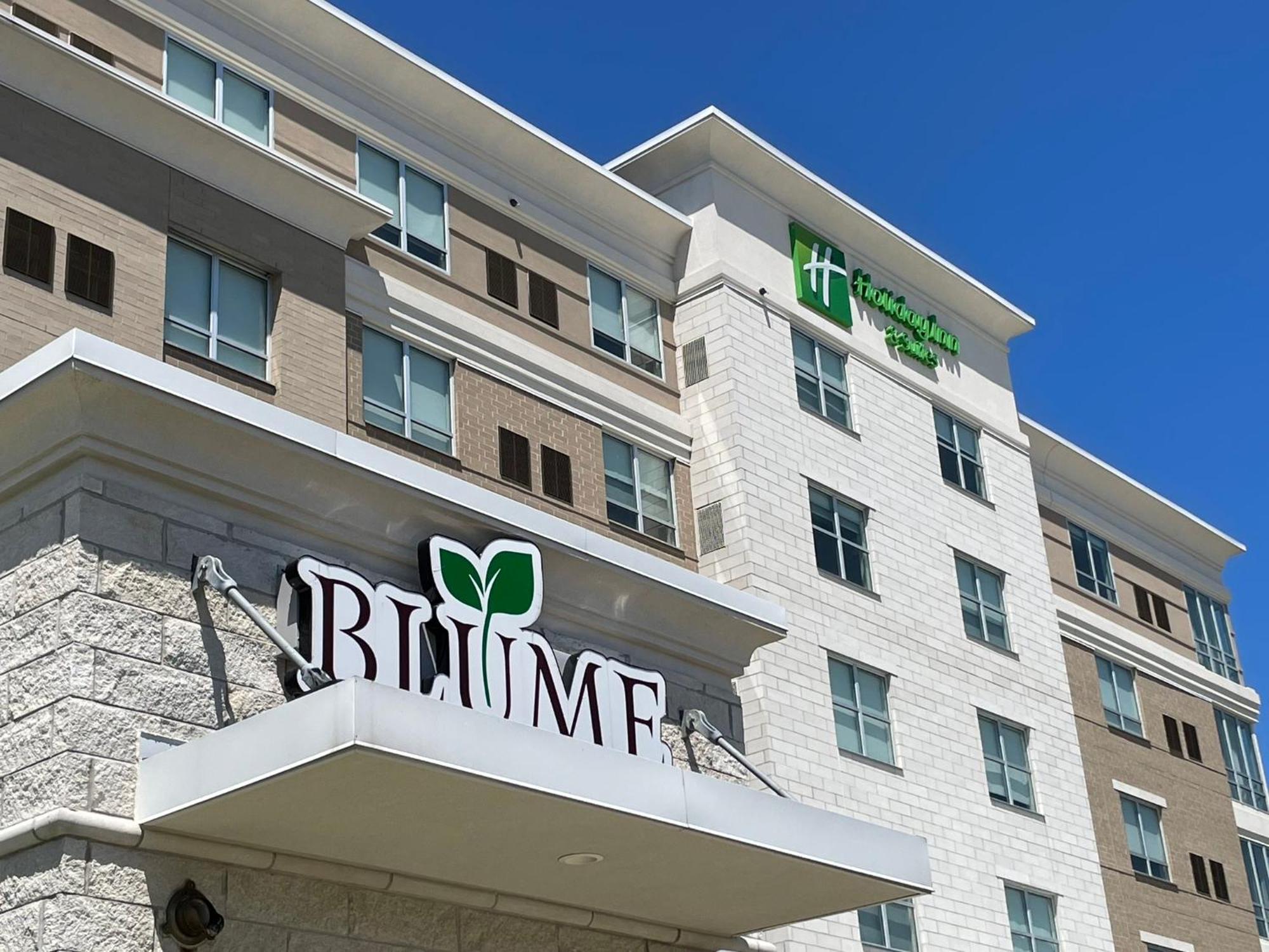 Holiday Inn & Suites - Farmington Hills - Detroit Nw By Ihg Exterior foto